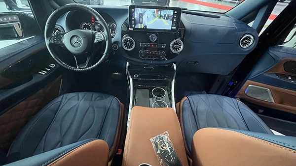 New Mercedes-Benz VS680L flat-top commercial vehicle center console New Mercedes-Benz VS680L flat-top commercial vehicle center console