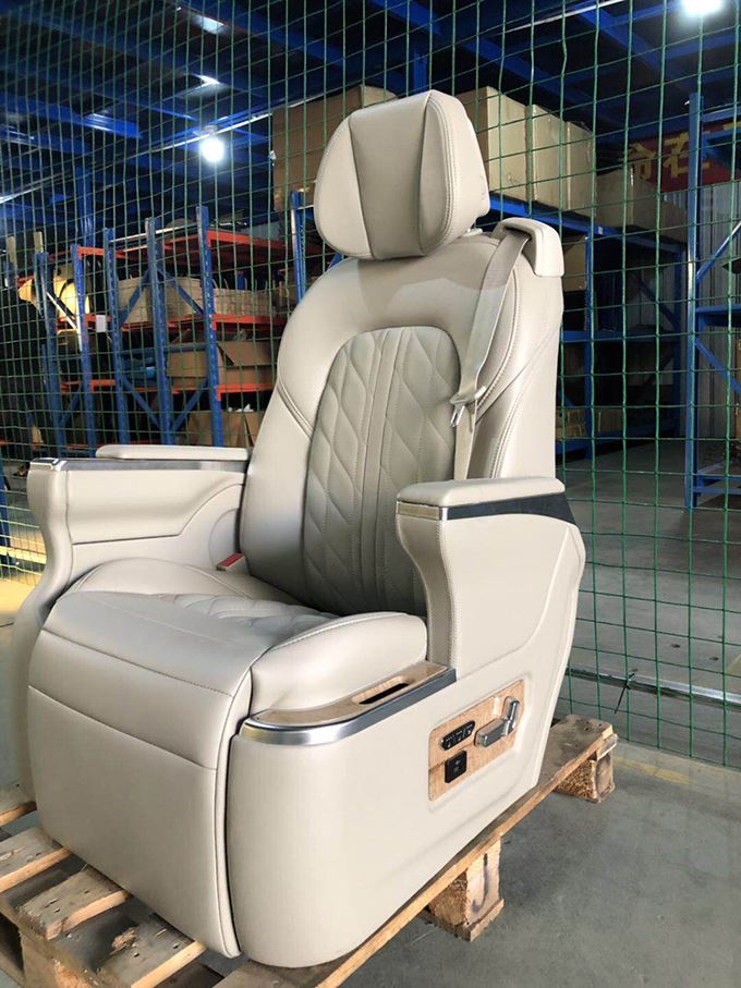 Mercedes Sprinter van Luxury Captain Seats Għall Bejgħ