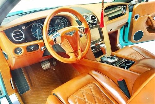 Kif titwettaq il-bidla tal-kulur tal-interjuri tal-karozzi high-end?